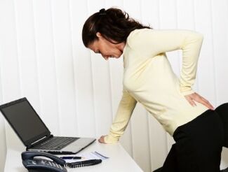 A hátfájás gyakori probléma, amelynek számos oka van. 