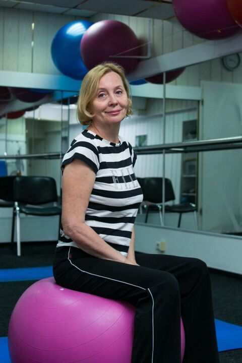Nő mellkasi osteochondrosisban testmozgási kezelés után