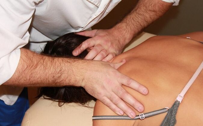 Kézi technikák a nyaki osteochondrosis kezelésére